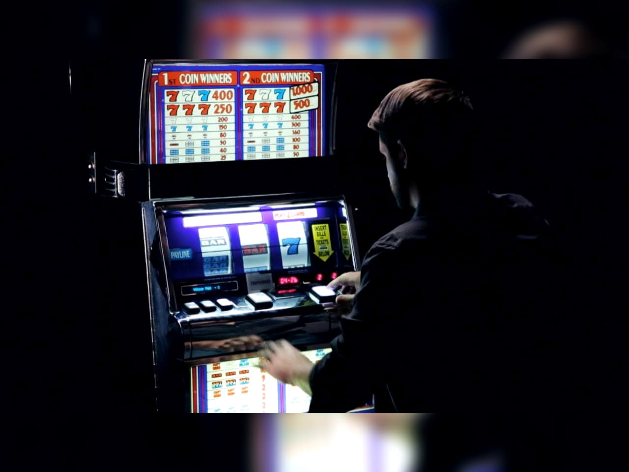 €460 Mobile freeroll slot tournament at Royal Vegas Casino